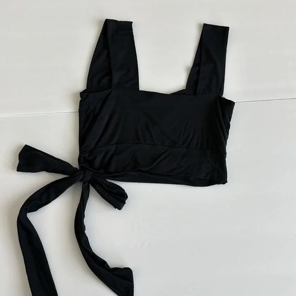 2 Final Touch Crop Tops with Side Knot Sz SM - Picture 5 of 9